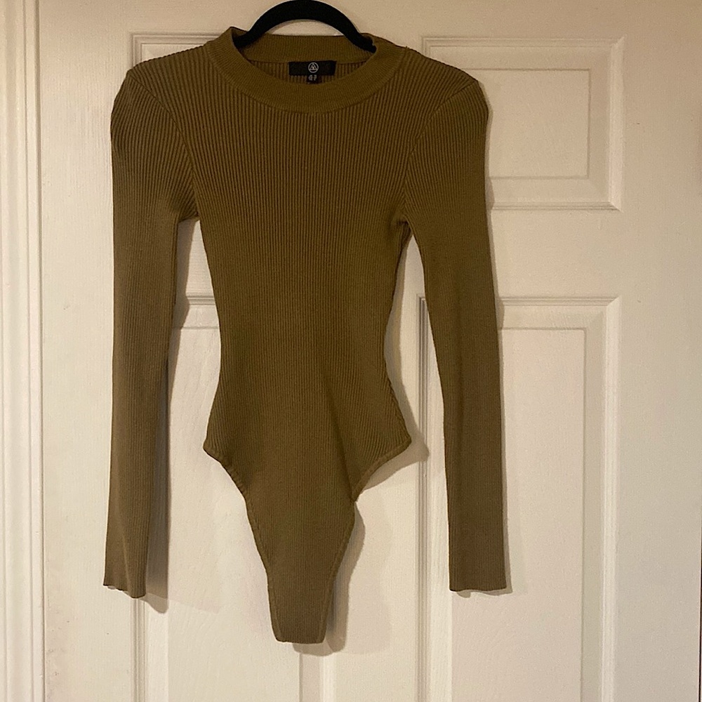 MISSGUIDED LONG SLEEVE BODYSUIT
